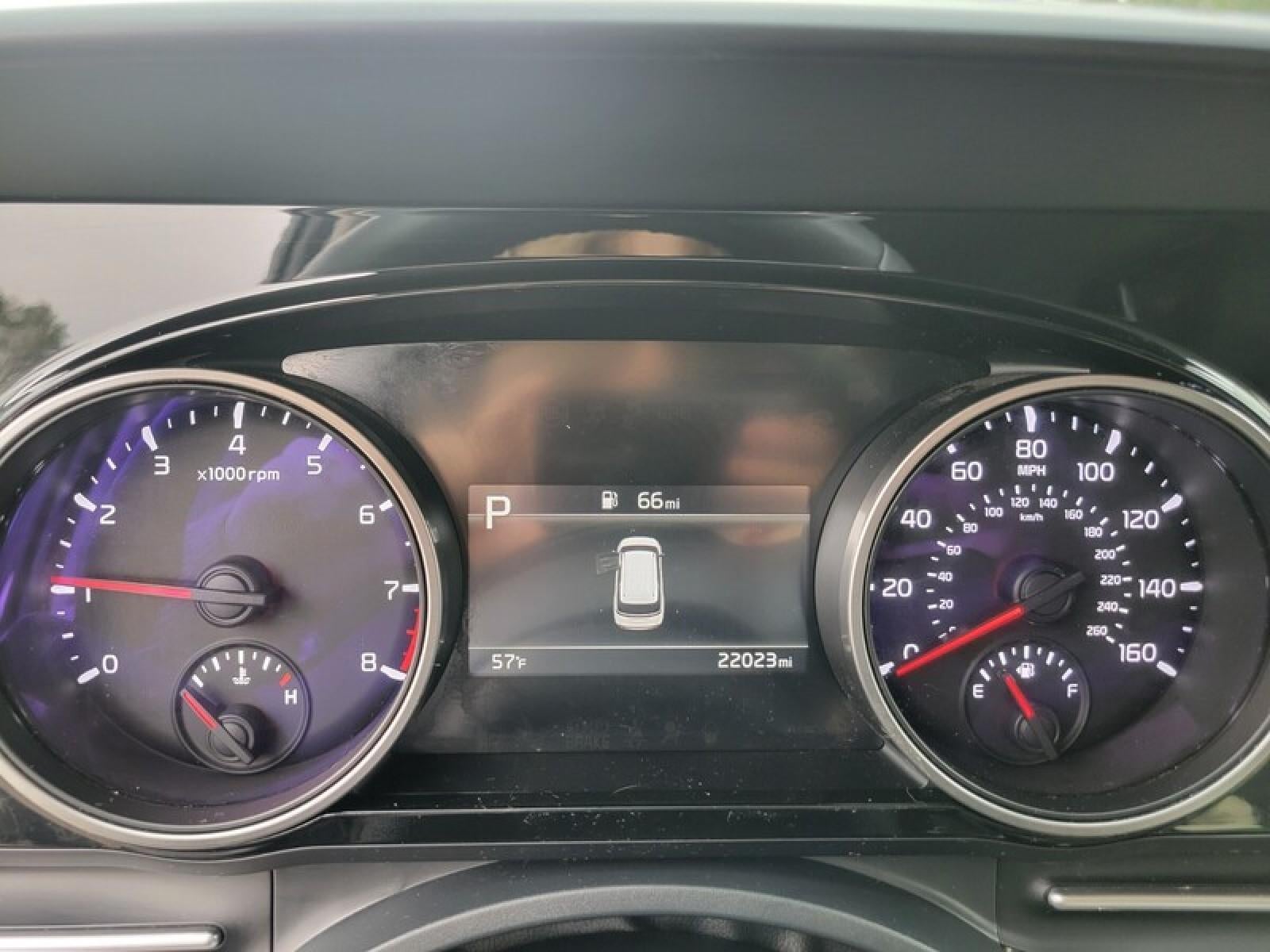 2024 Kia Carnival EX