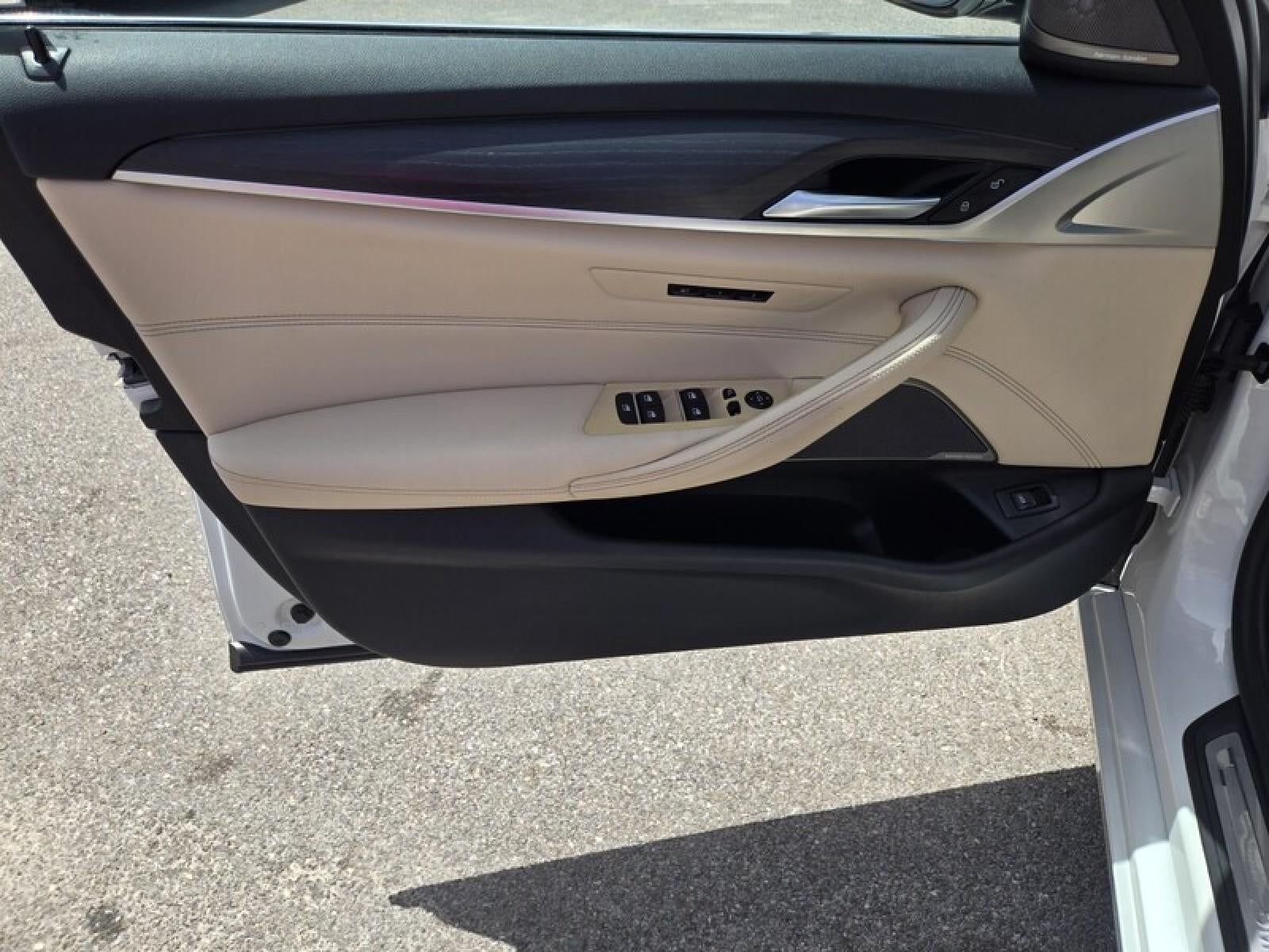 2023 BMW 5 Series 530i