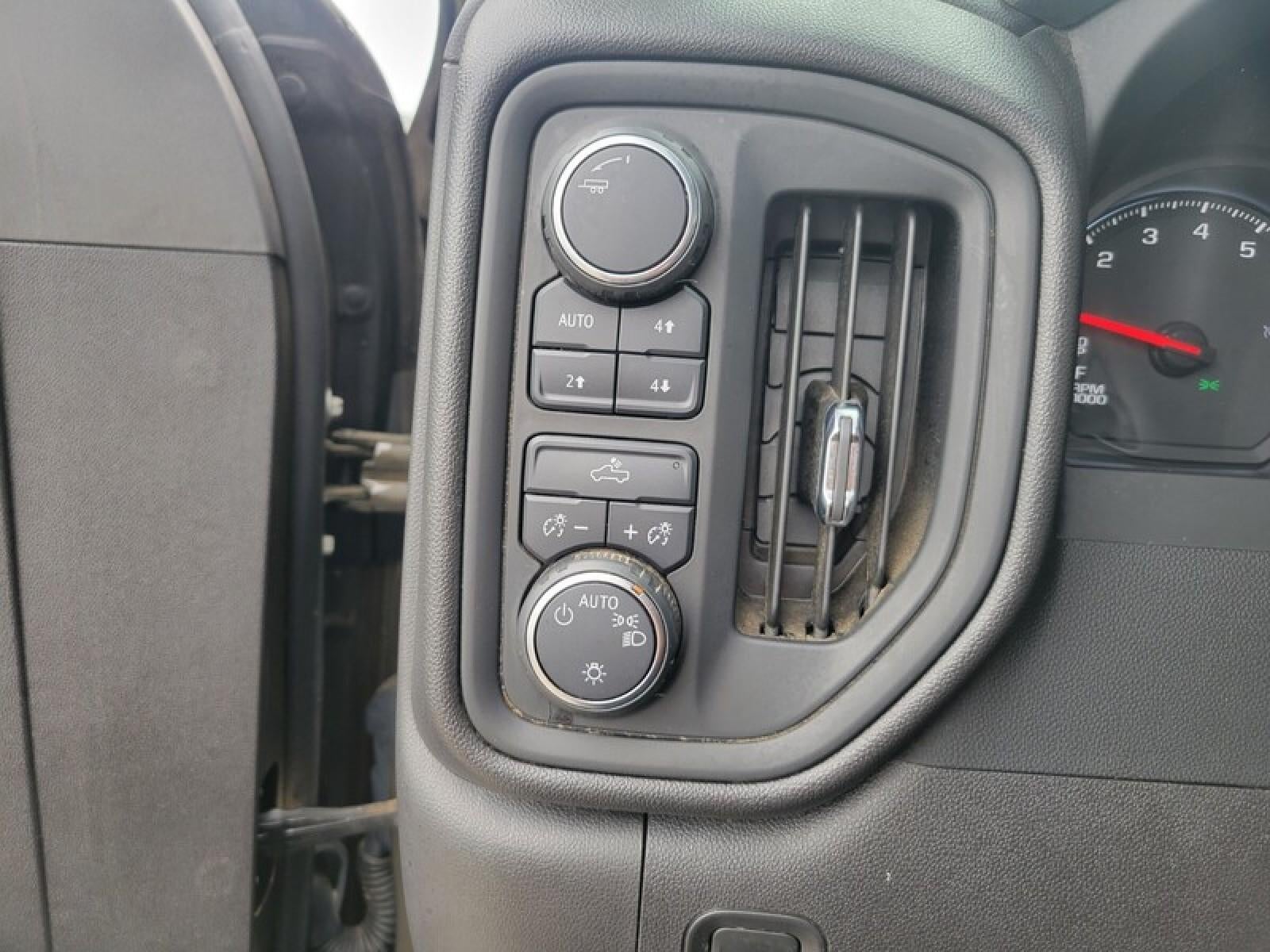 2023 Chevrolet Silverado 1500 Custom Trail Boss