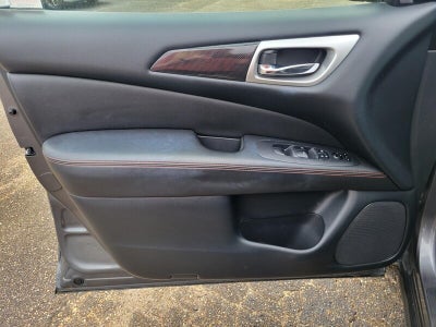 2019 Nissan Pathfinder SV