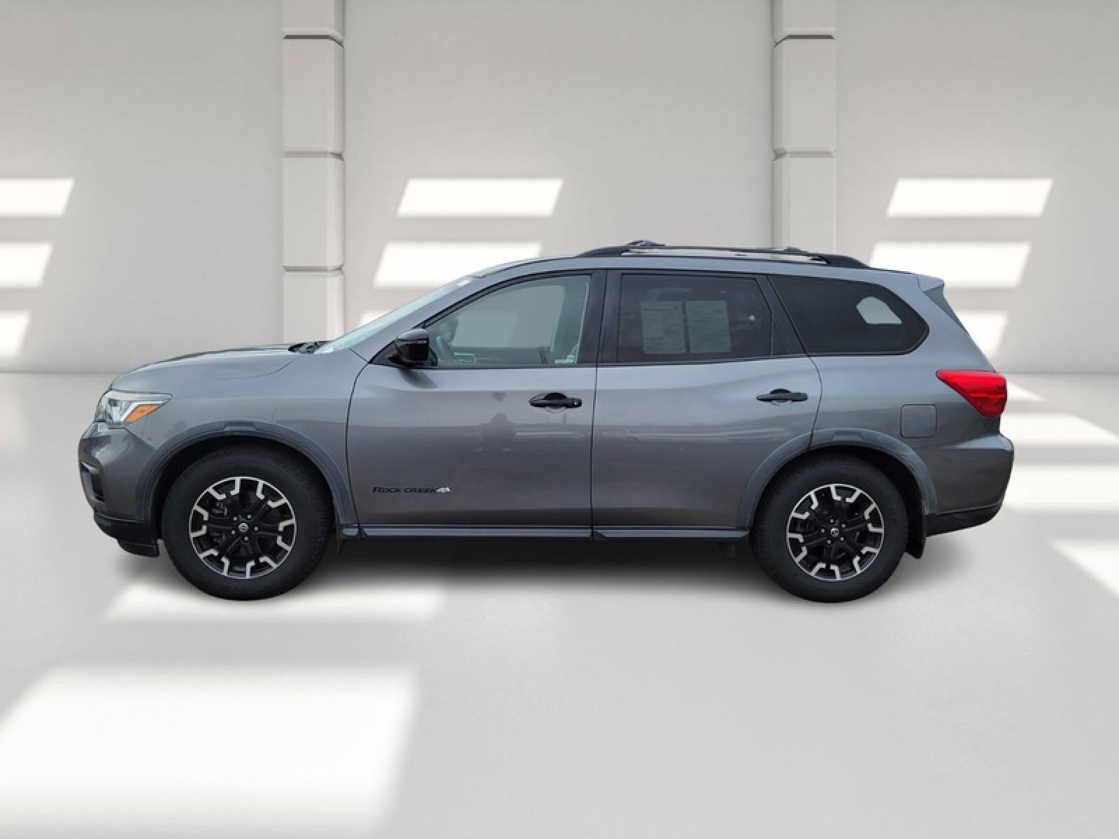 2019 Nissan Pathfinder SV