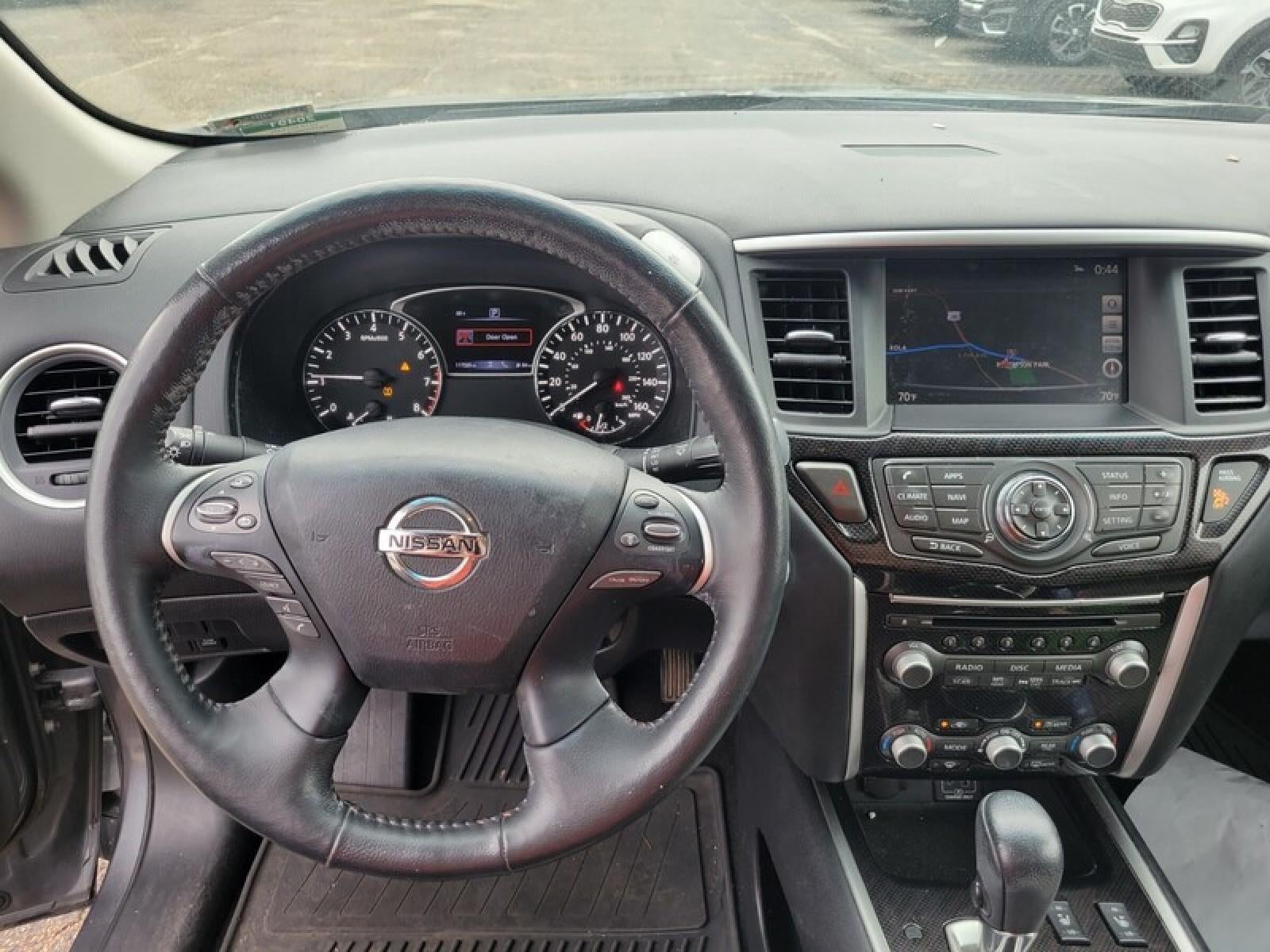 2019 Nissan Pathfinder SV