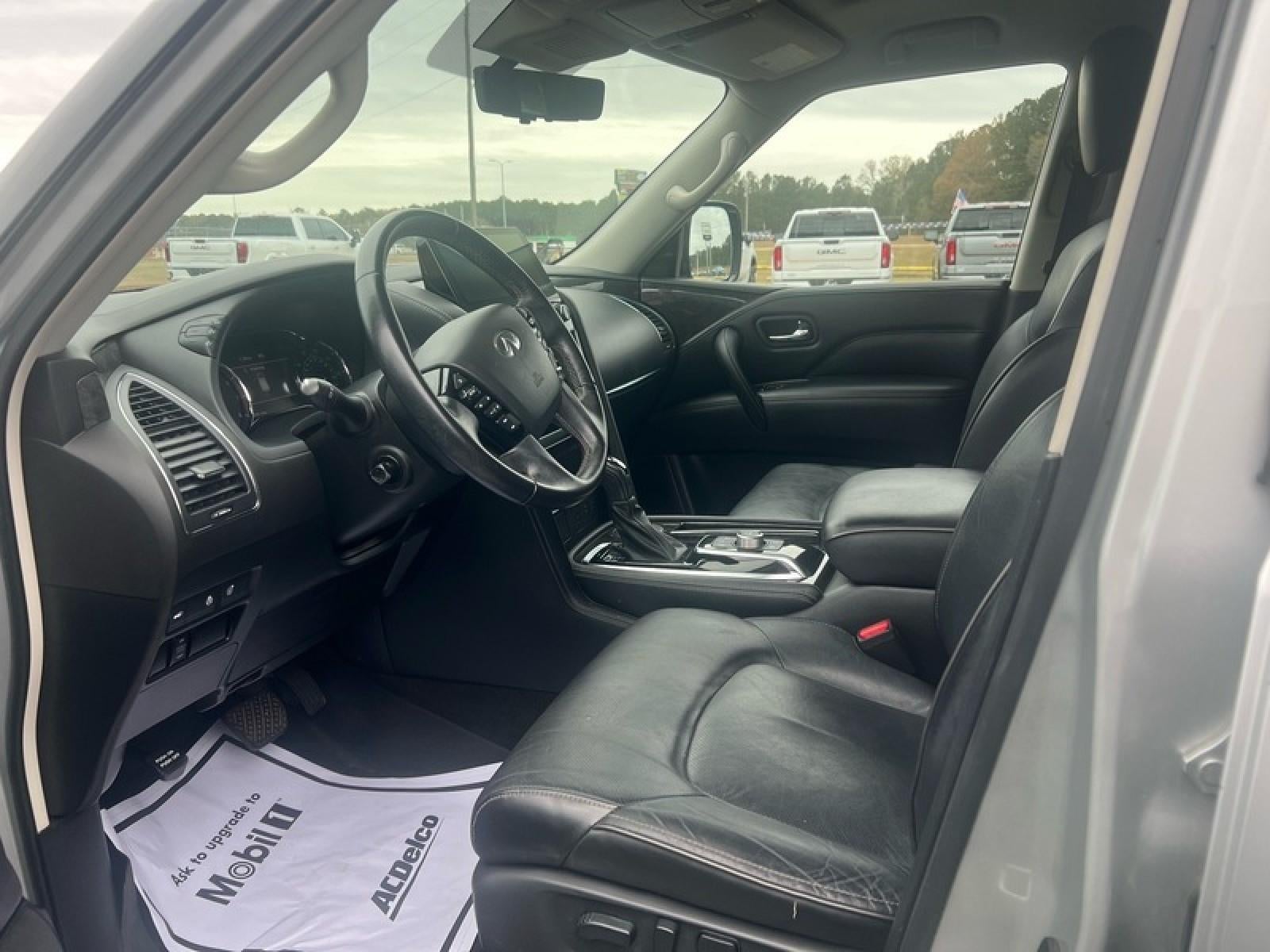 2022 INFINITI QX80 LUXE