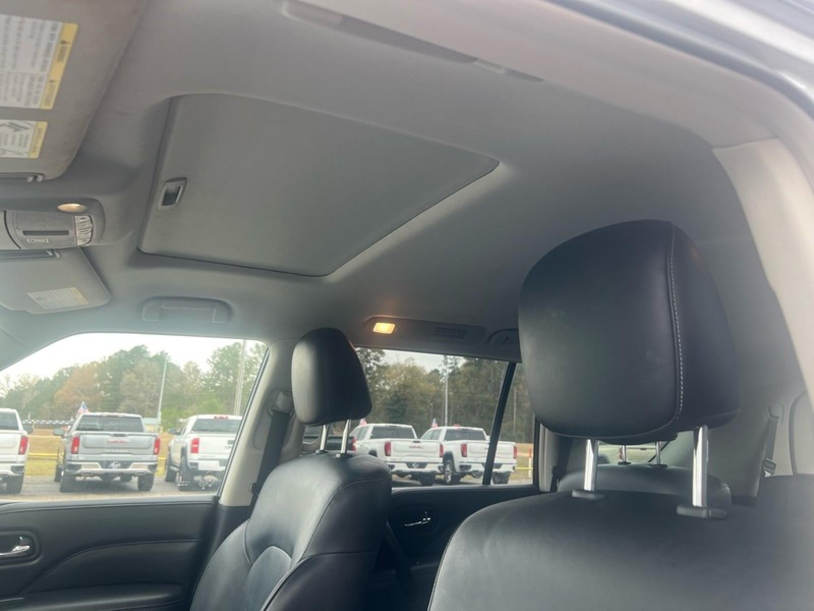 2022 INFINITI QX80 LUXE