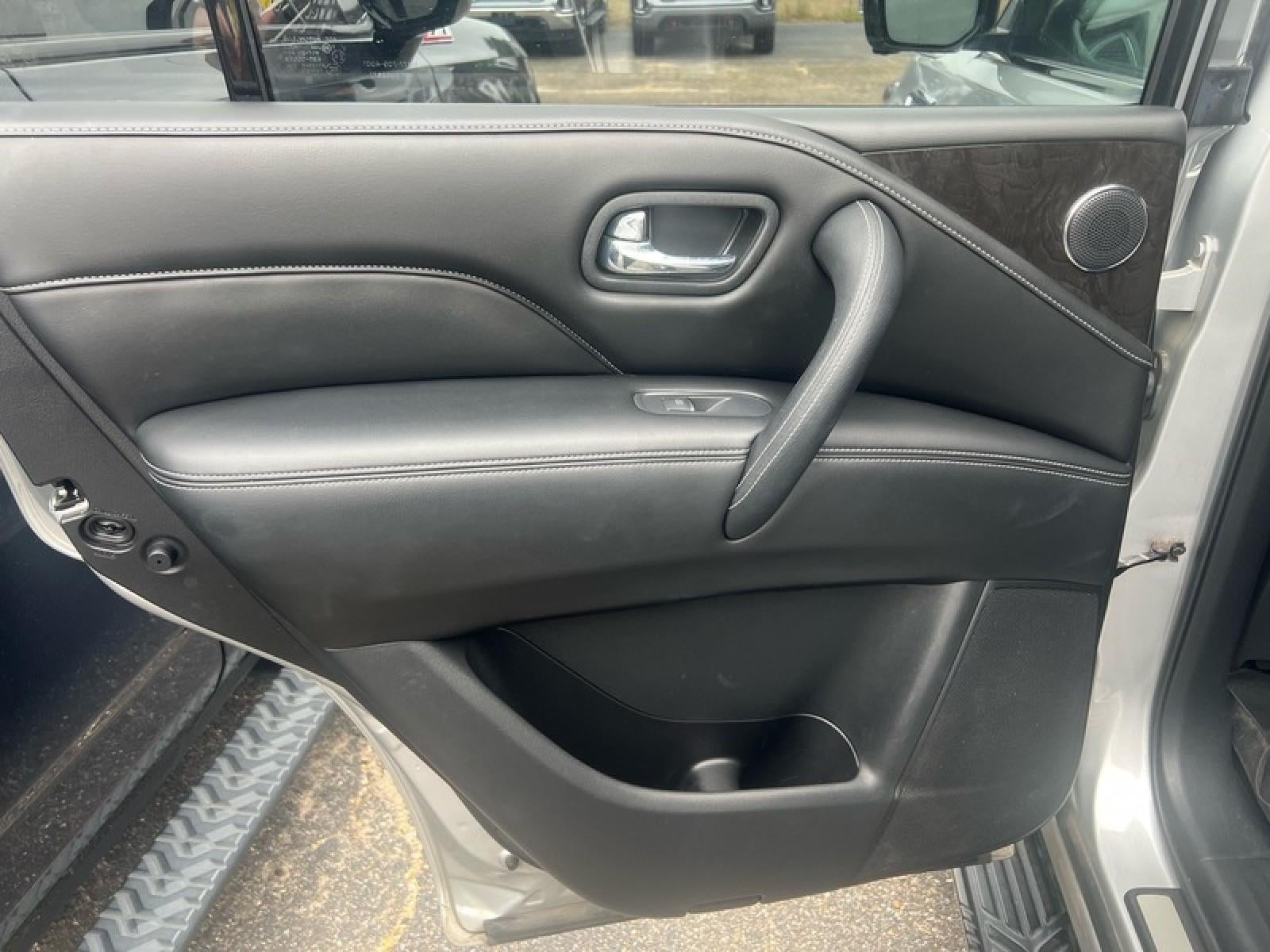 2022 INFINITI QX80 LUXE