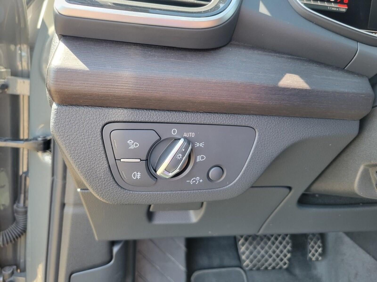 2024 Audi Q5 S line Premium Plus