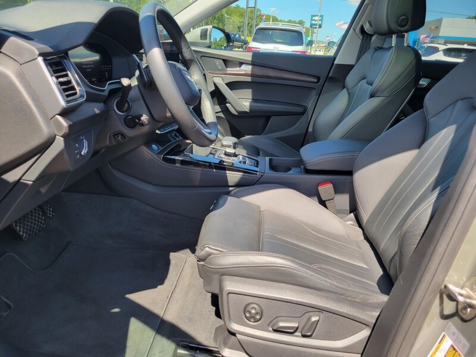 2024 Audi Q5 S line Premium Plus